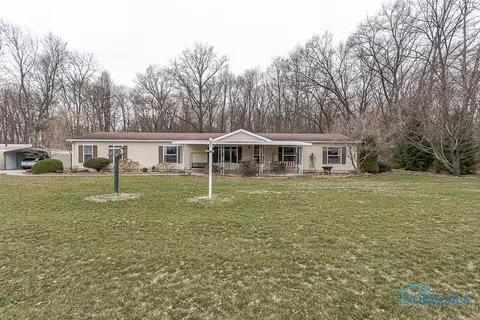 1830 Berkey Rd, Swanton, OH 43558