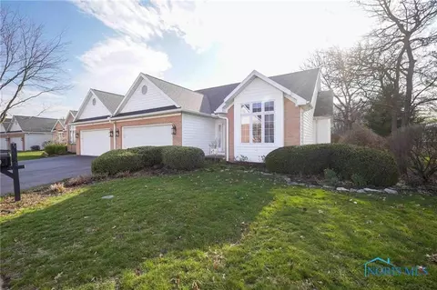 550 Deer Lake Dr #U30, Findlay, OH 45840