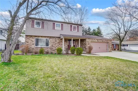 517 Lorraine Ave, Bowling Green, OH 43402