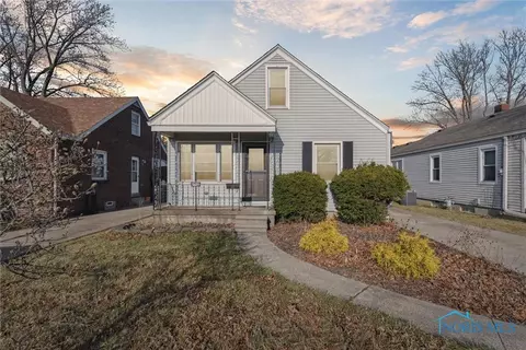2967 Indianola Dr, Toledo, OH 43614