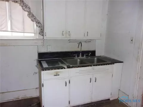 411 S Warner St, Forest, OH 45843 photo 6