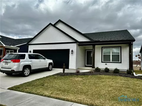 5021 Noah Ln, Oregon, OH 43616