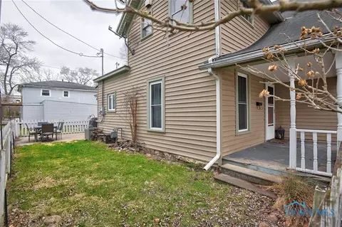 858 Maple Ave, Findlay, OH 45840 photo 5