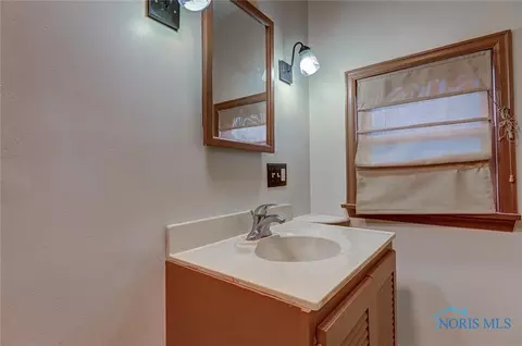 858 Maple Ave, Findlay, OH 45840 photo 23
