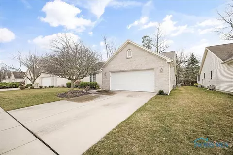 2043 Silverpine Ct, Toledo, OH 43615