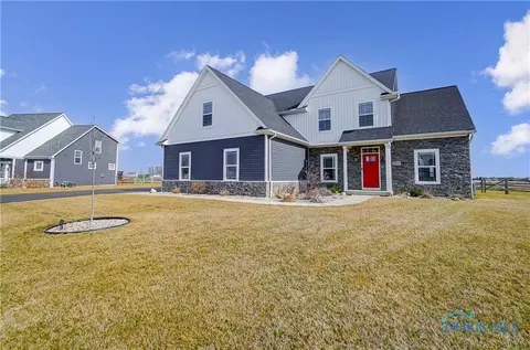 6300 Glen Gary Woods, Waterville, OH 43566
