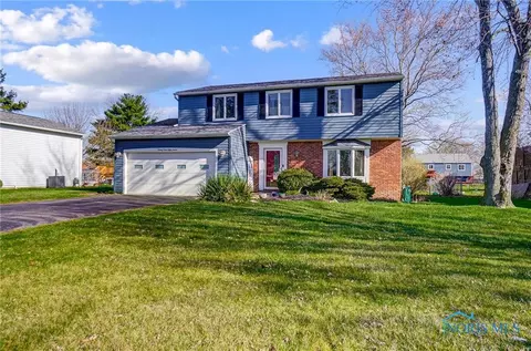 3957 Dalling Dr, Northwood, OH 43619