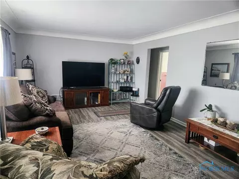 1668 Dier Rd, Curtice, OH 43412 photo 4