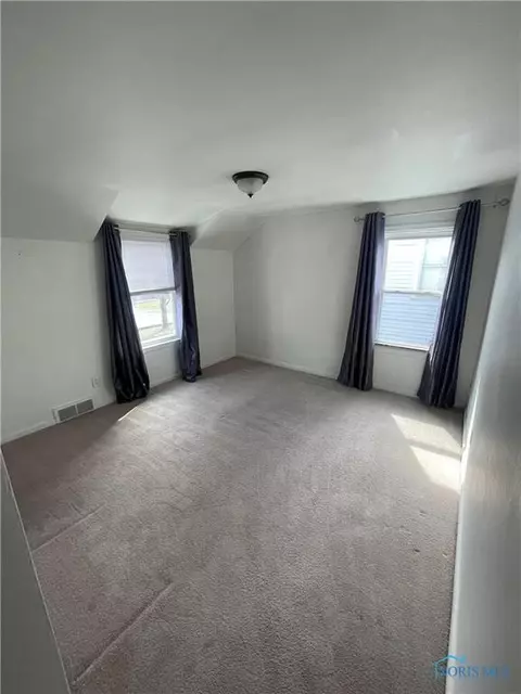 1013 Searles Rd, Toledo, OH 43607 photo 7