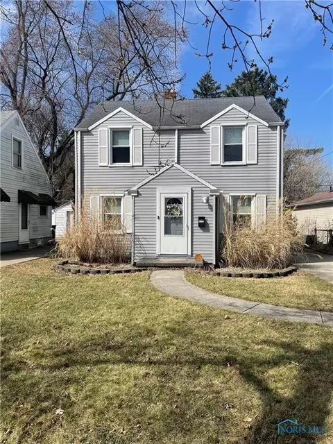 1013 Searles Rd, Toledo, OH 43607