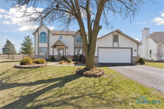 10253 Scarlet Oak Dr, Perrysburg, OH 43551