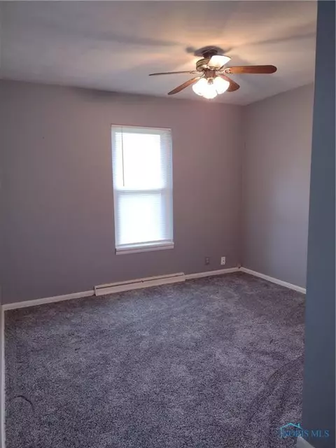 217 Degroff Ave, Archbold, OH 43502 photo 4