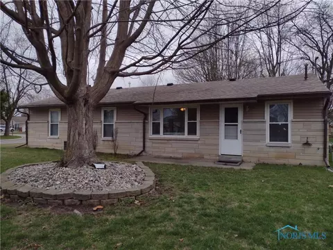 217 Degroff Ave, Archbold, OH 43502 photo 2