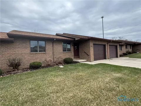 449 W College Ave, Pemberville, OH 43450