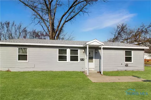 424 Short St, Port Clinton, OH 43452