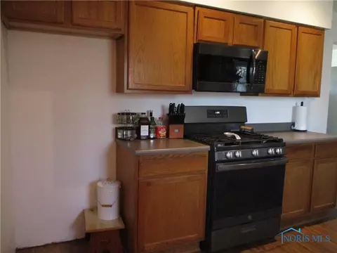 200 Taylor St, West Unity, OH 43570 photo 6