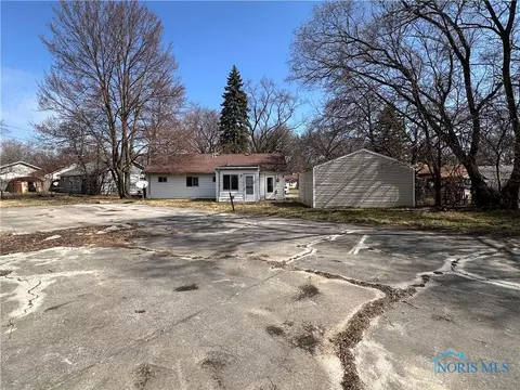41 Dickens Dr, Toledo, OH 43607 photo 18