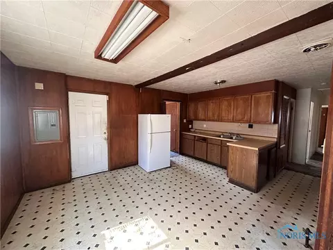 41 Dickens Dr, Toledo, OH 43607 photo 4