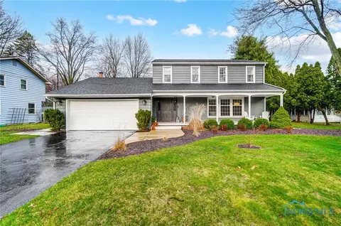1052 Melrose St, Bowling Green, OH 43402