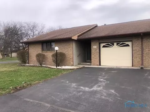 18 Windstone Dr #U18, Findlay, OH 45840