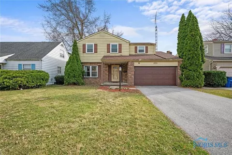 273 Middlebury Ln, Toledo, OH 43612