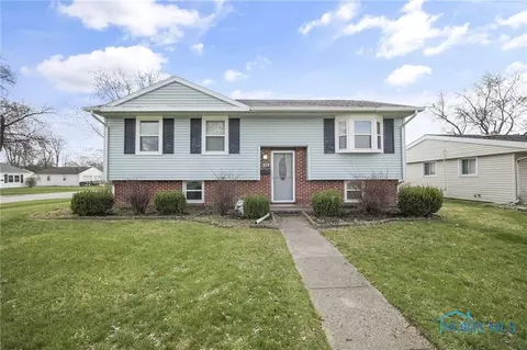 1025 Harmon St, Findlay, OH 45840