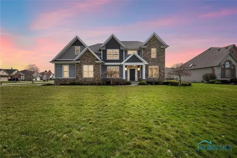 7531 Hickory Valley Dr, Maumee, OH 43537