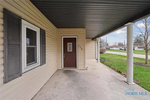 256 E Perrin Ave, Mccomb, OH 45858 photo 7