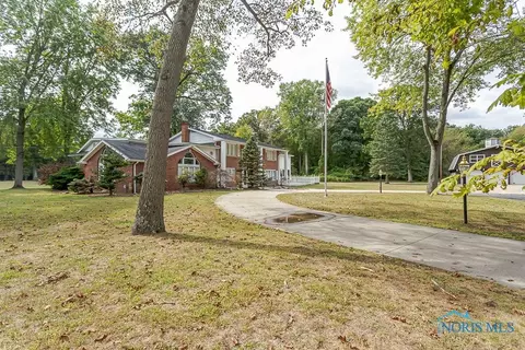 2637 Heysler Rd, Toledo, OH 43617