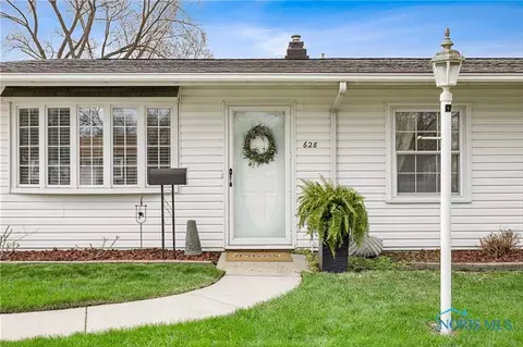 628 Greenfield Dr, Maumee, OH 43537