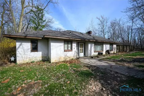 1243 N Genoa Clay Center Rd, Genoa, OH 43430