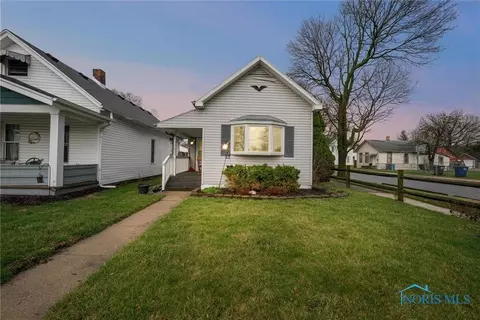625 Valleywood Dr, Toledo, OH 43605
