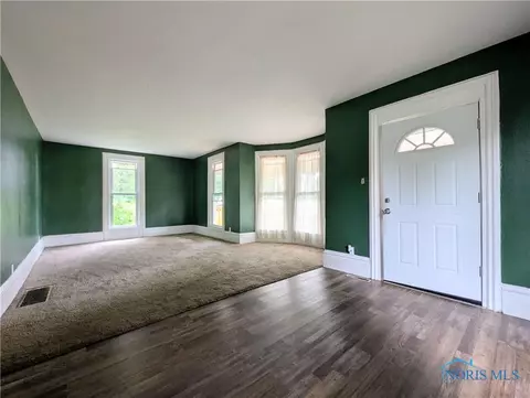 201 E Spring St, Fayette, OH 43521 photo 8