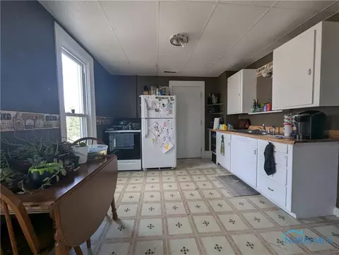 201 E Spring St, Fayette, OH 43521 photo 13
