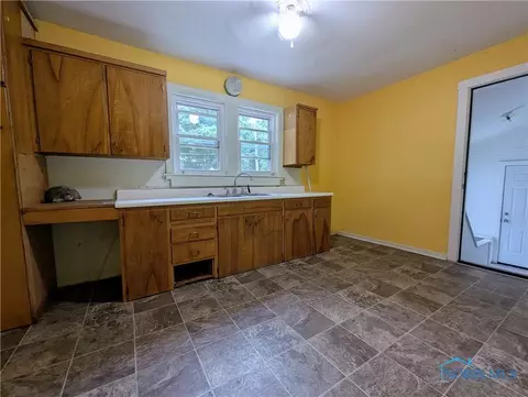 201 E Spring St, Fayette, OH 43521 photo 11