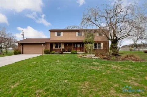 421 Park Ln, Walbridge, OH 43465