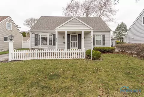 3808 Donegal Dr, Toledo, OH 43623