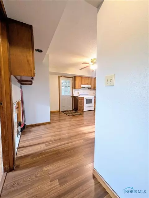 140 Lockhart Ave, Wayne, OH 43466 photo 9