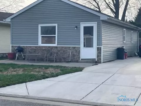 525 Orwig Ave, Napoleon, OH 43545