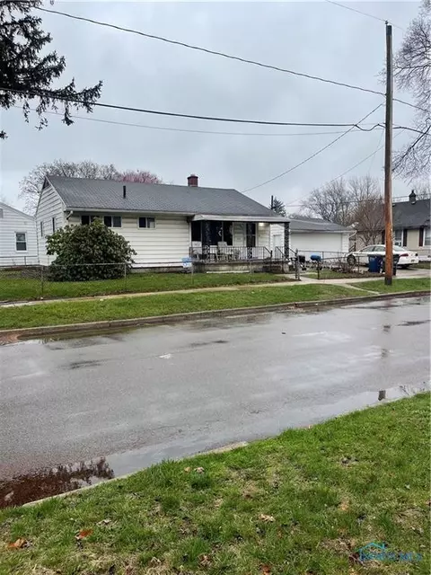 2251 Airline Ave, Toledo, OH 43609