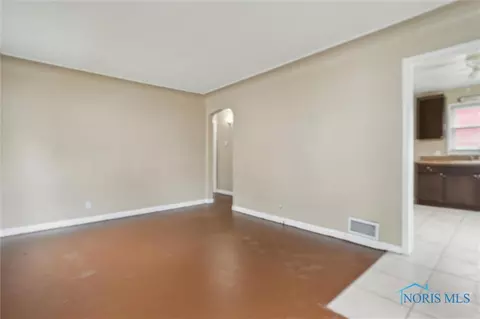 912 Mackow Dr, Toledo, OH 43607 photo 7