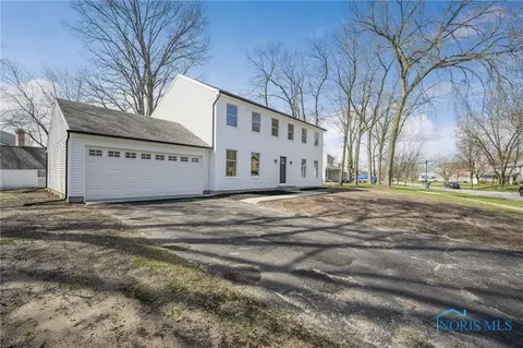 10339 Bridgewood St, Perrysburg, OH 43551