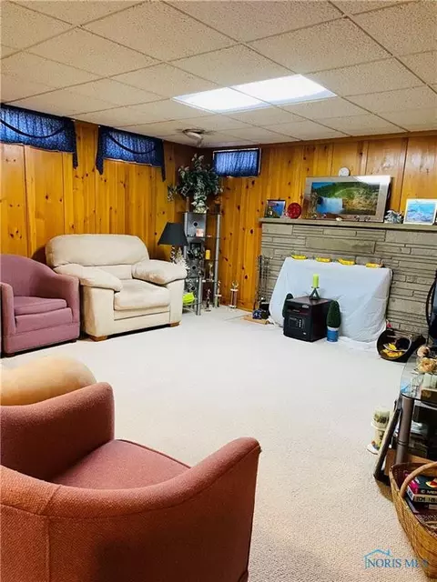 803 Independence Rd, Toledo, OH 43607 photo 13