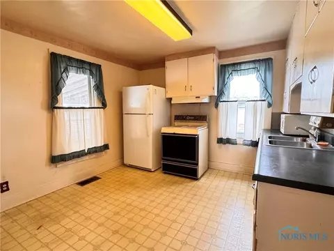 333 E Trevitt St, Bryan, OH 43506 photo 8