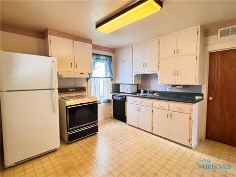 333 E Trevitt St, Bryan, OH 43506 photo 9