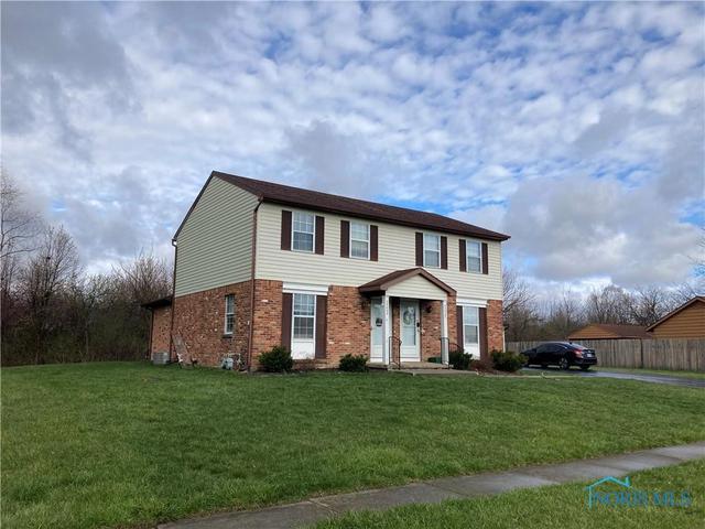 27005 Oakmead Dr, Perrysburg, OH 43551