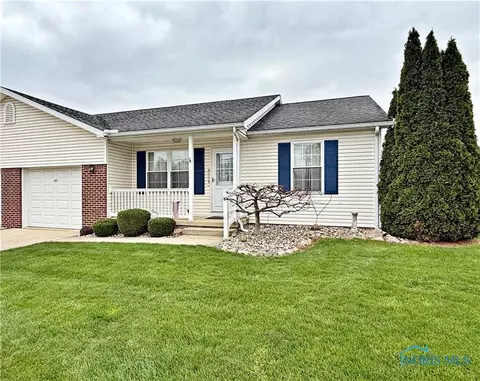 101 E Teakwood Ct, Tiffin, OH 44883