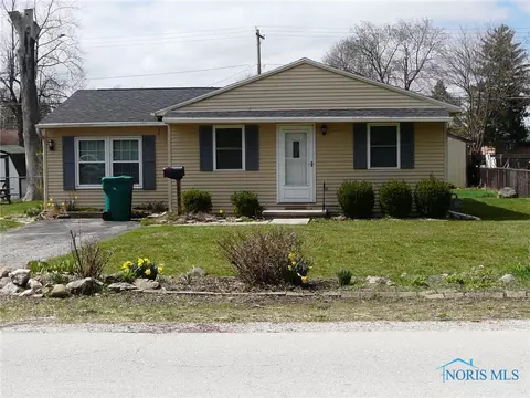 1408 12 Washington St, Genoa, OH 43430