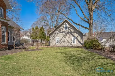 409 E Wayne St, Maumee, OH 43537 photo 5