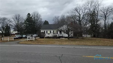 1016 Elmore Rd, Pemberville, OH 43450